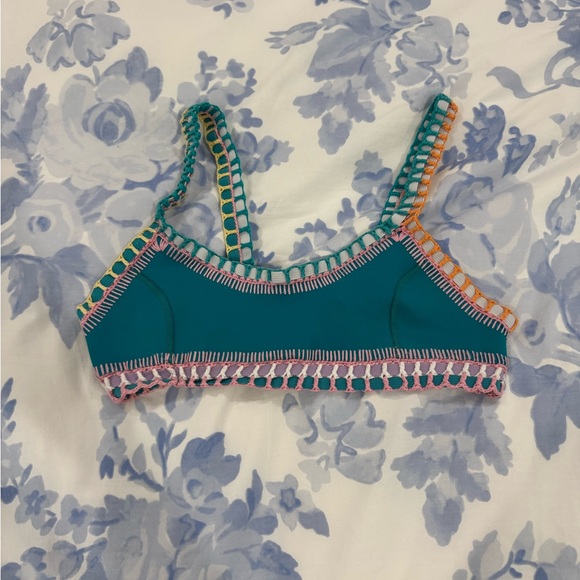 KIINI teal top